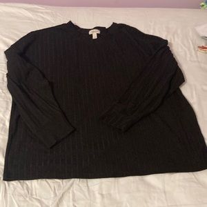 Black long sleeve pajama tee